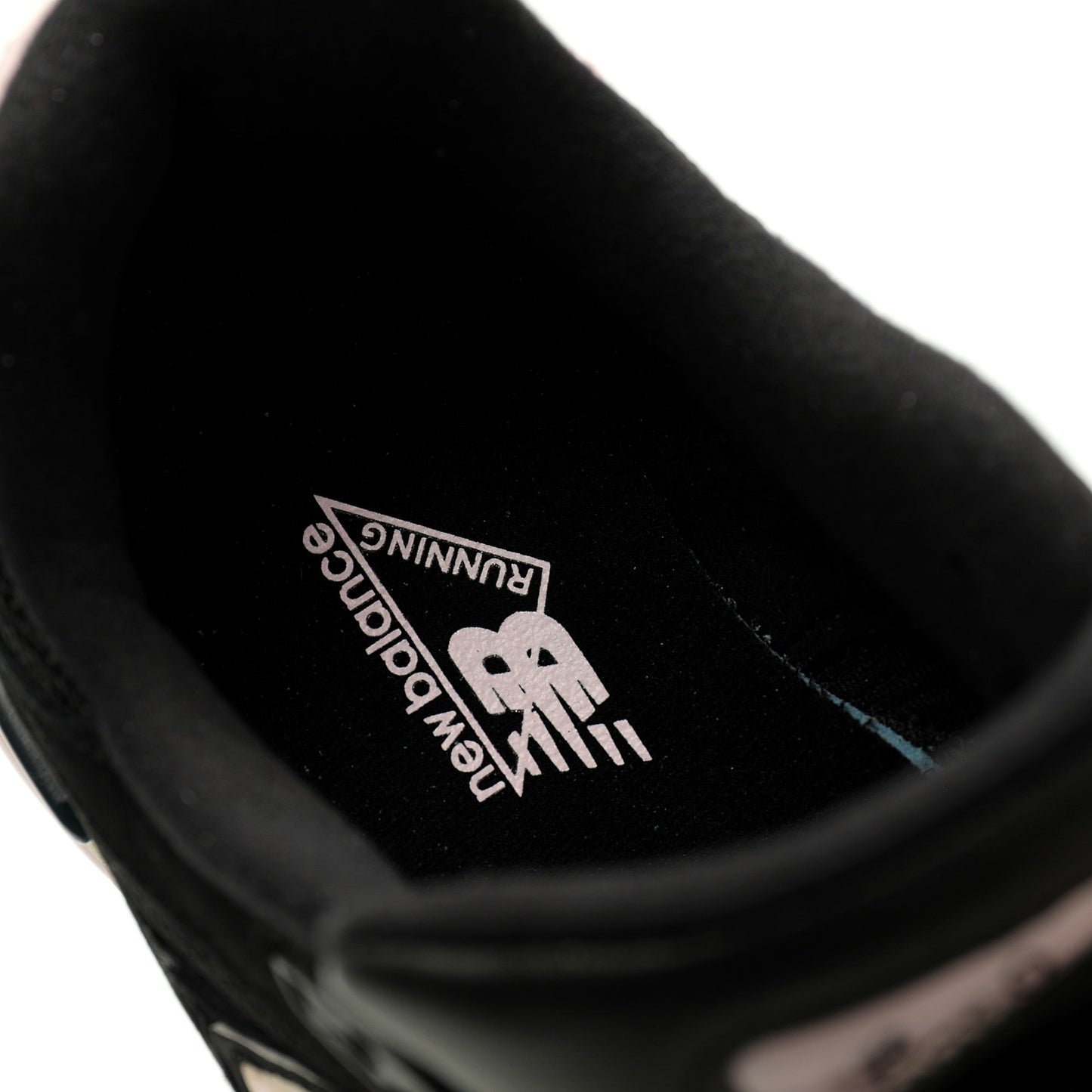 New Balance 9060 Sneaker   Black / Pink