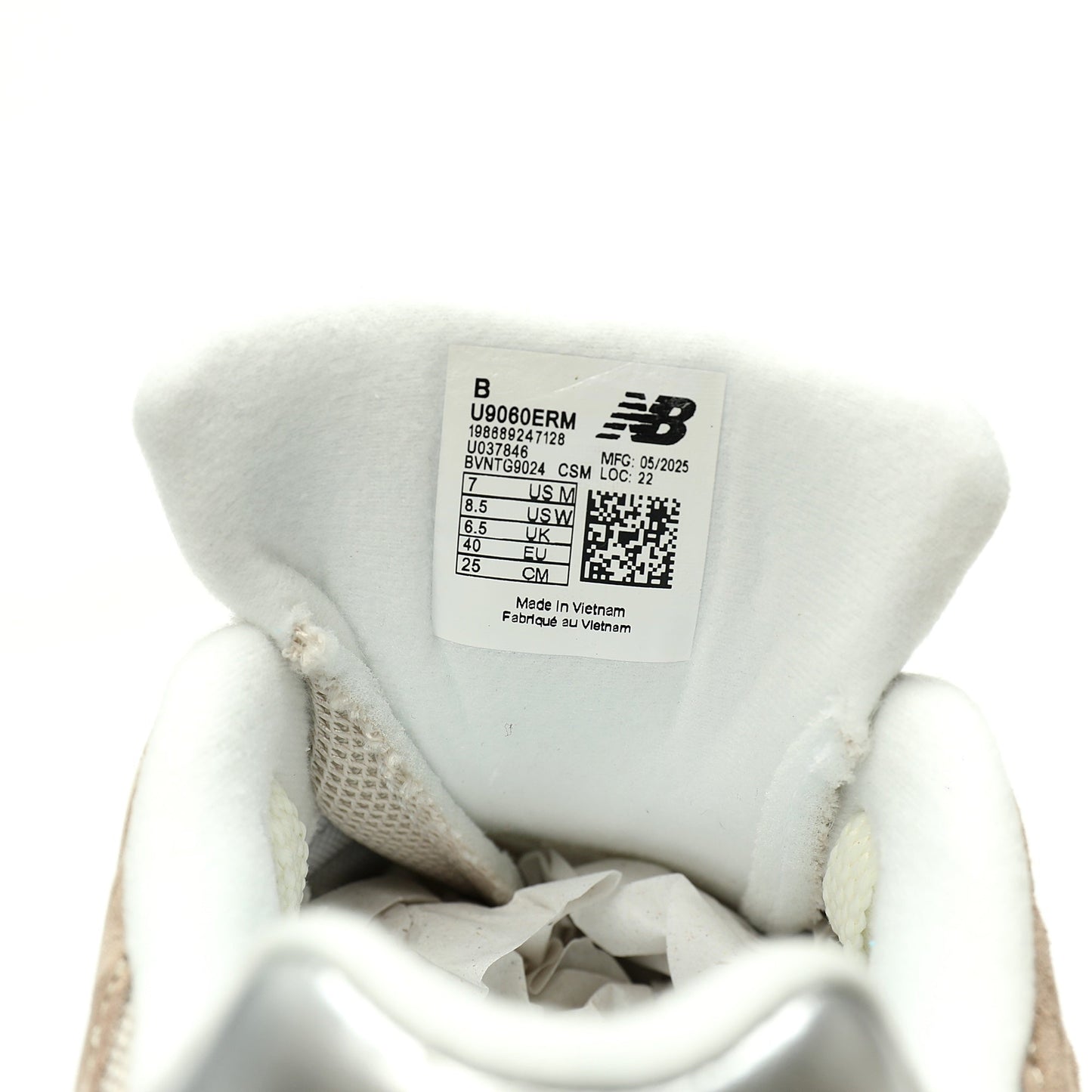 New Balance U9060 Sneaker  Beige/Silver