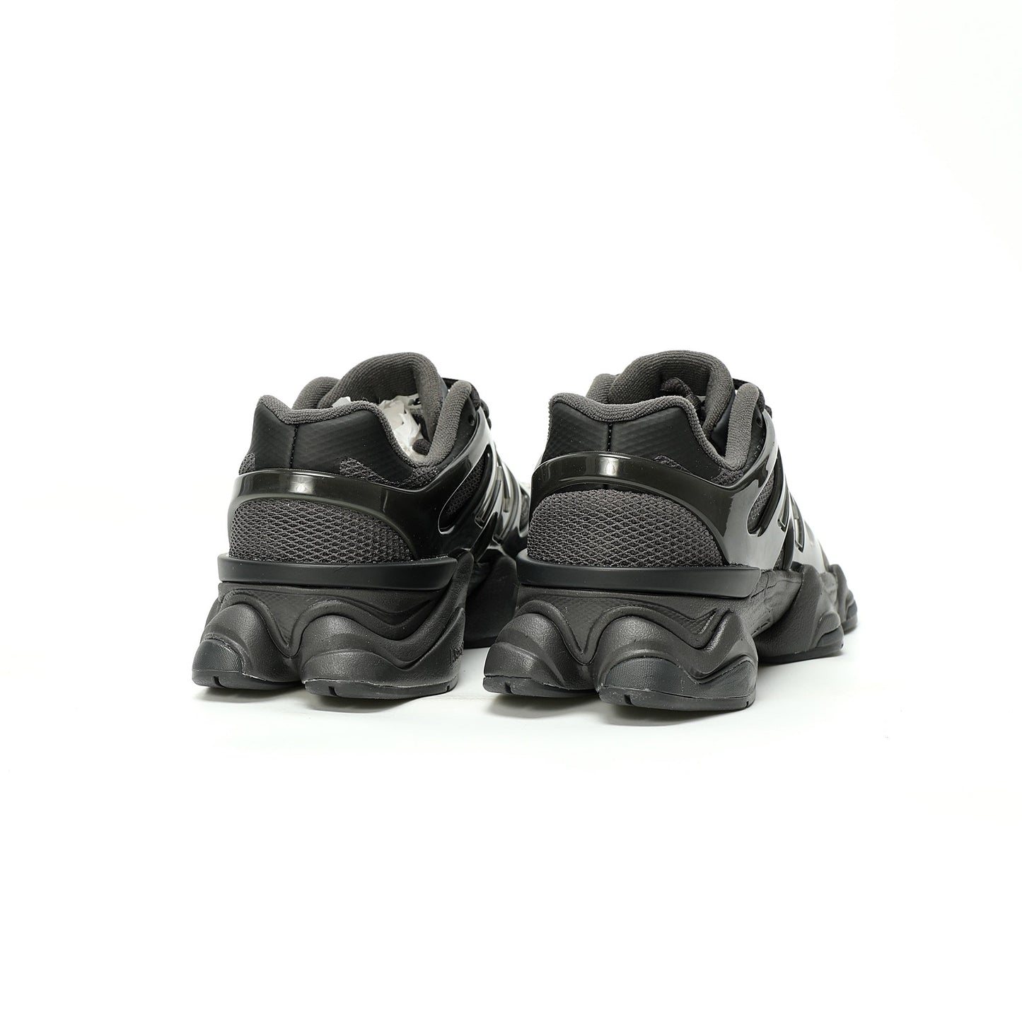 New Balance 9060 Sneaker    TPU / Black