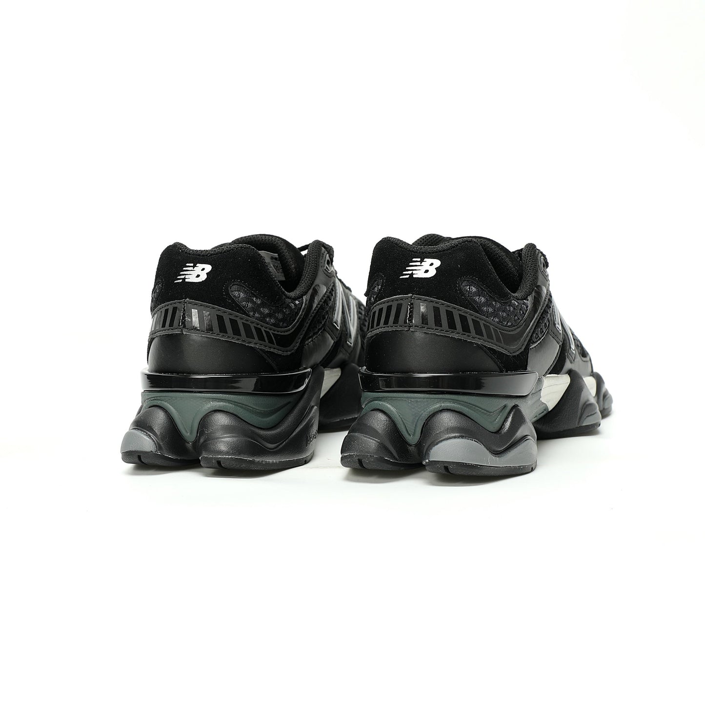 New Balance 9060 Sneaker    Black/ Green