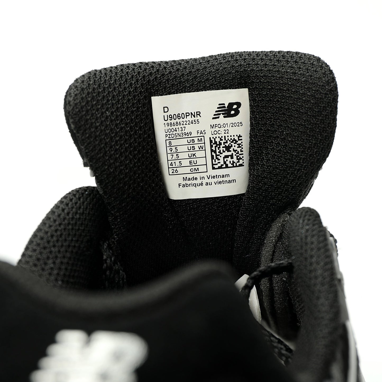 New Balance 9060 Sneaker    Black/ Green
