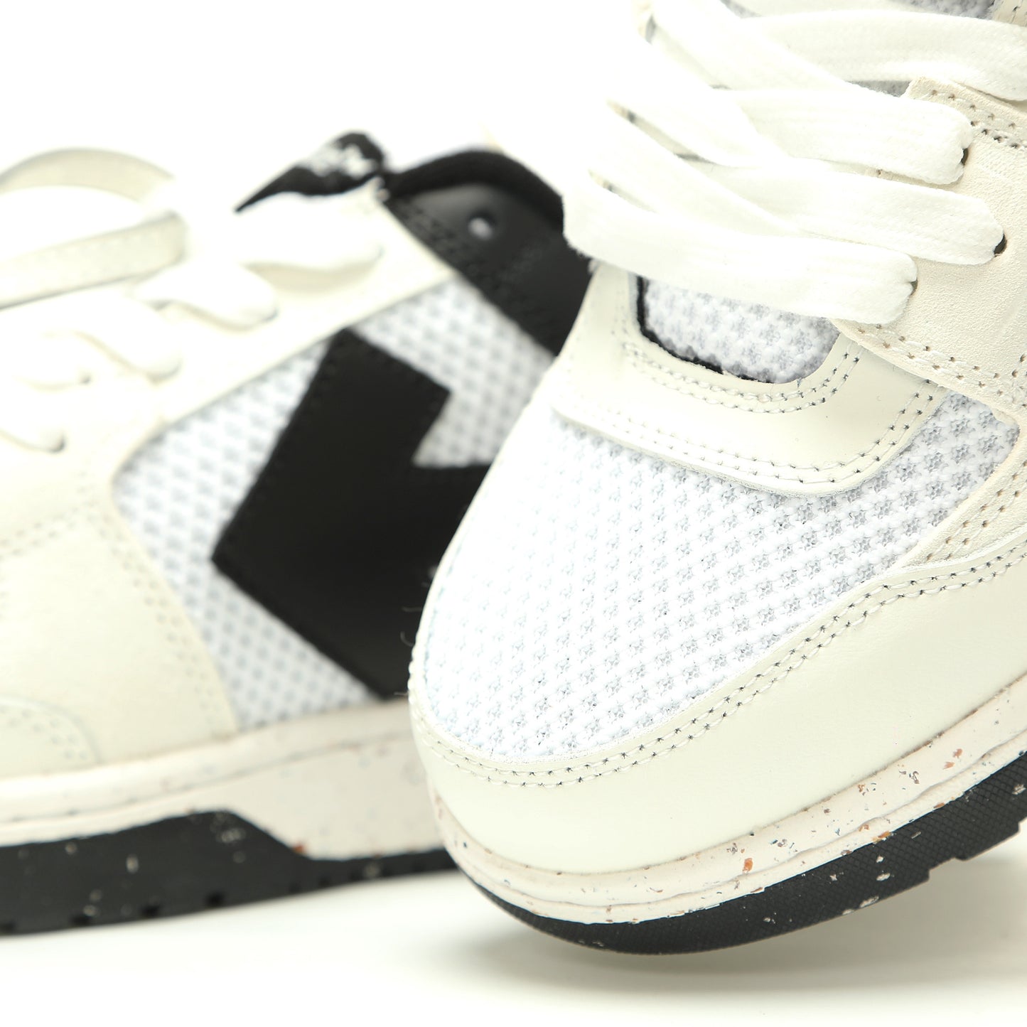 Off-White™ "Out Of Office" OOO Sneaker   White/Black